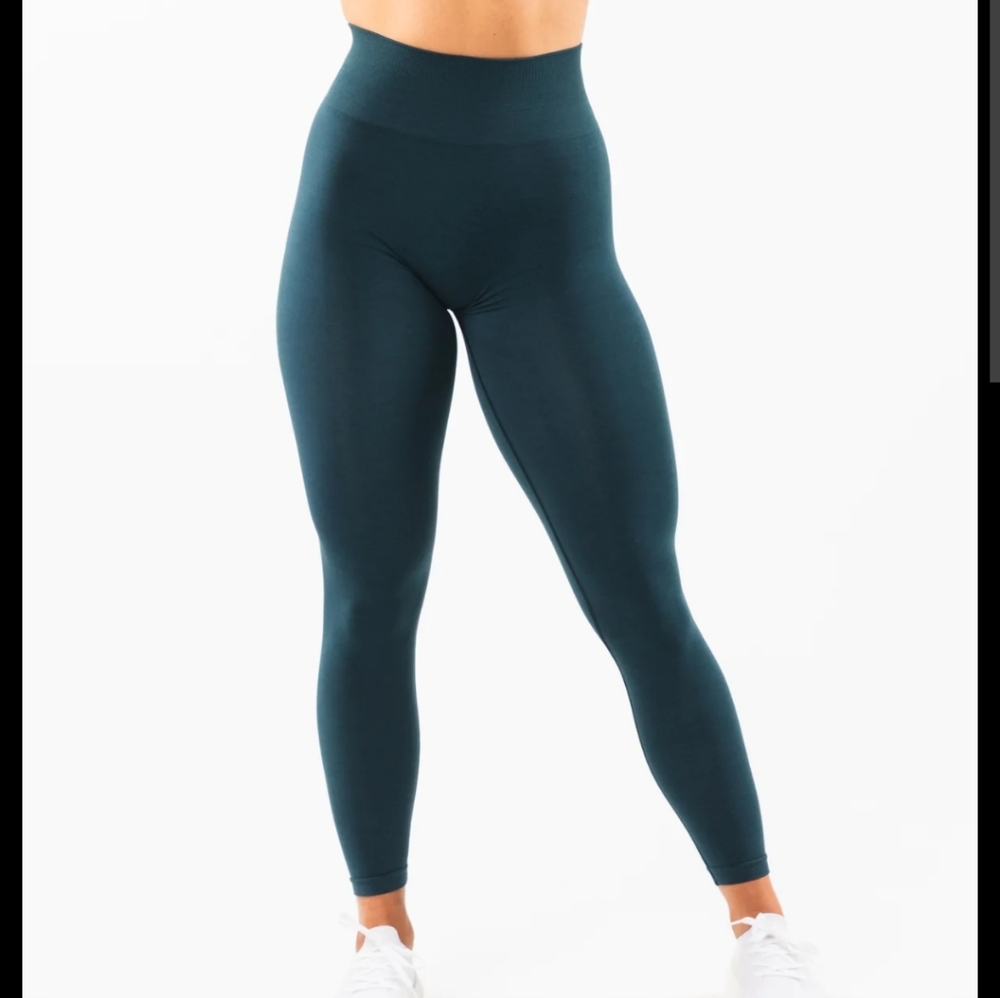 Alphalete Amplify Leggings